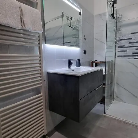 Apartment Sweet *